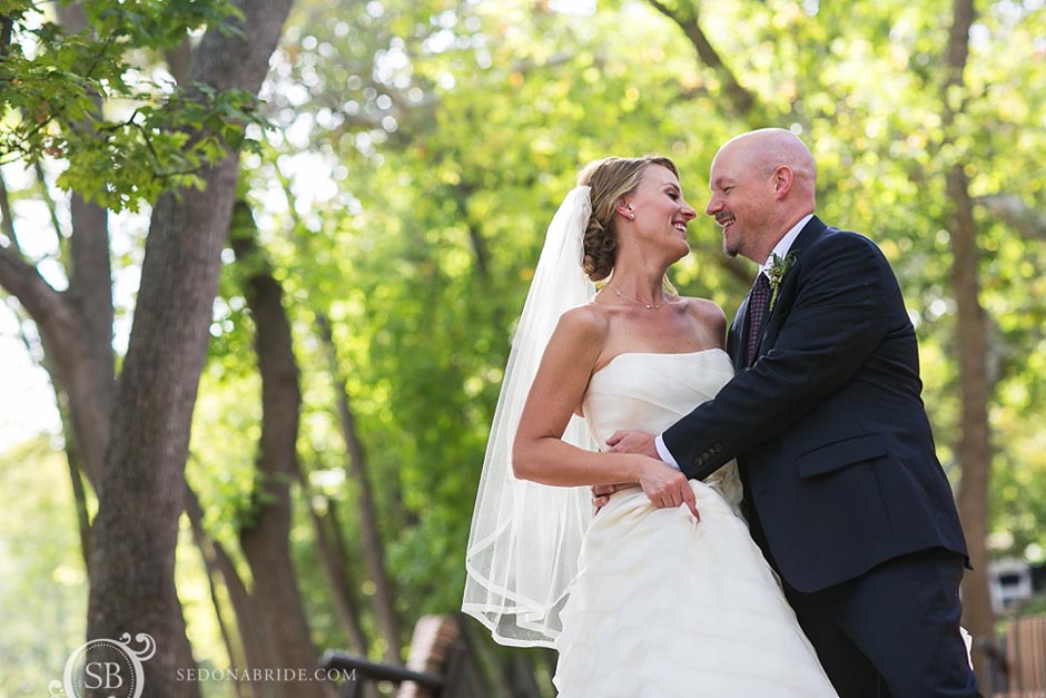 L'Auberge Weddings ~ romantic portraits on Oak Creek
