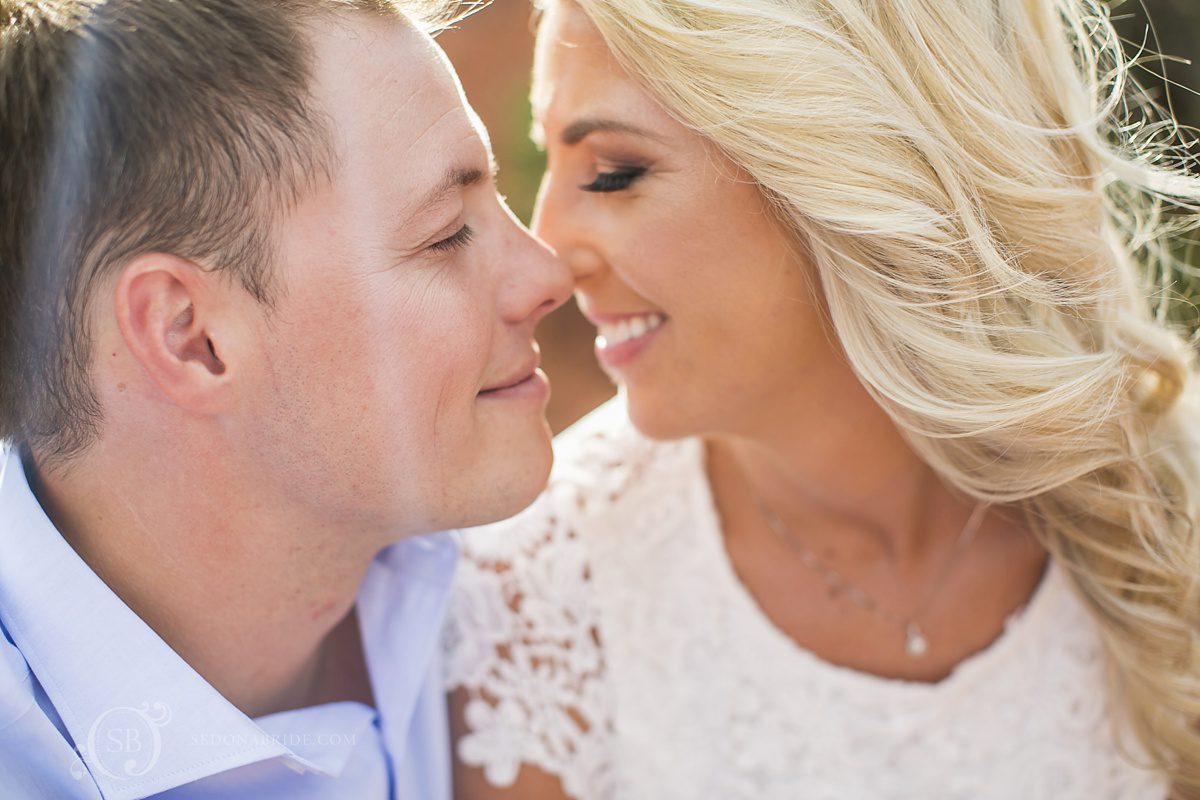 engagement session in Sedona 