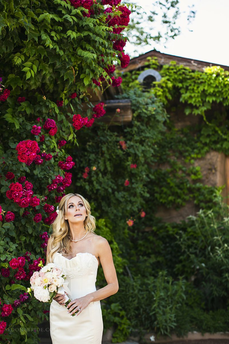 Tlaquepaque Wedding first look at El Portal Sedona