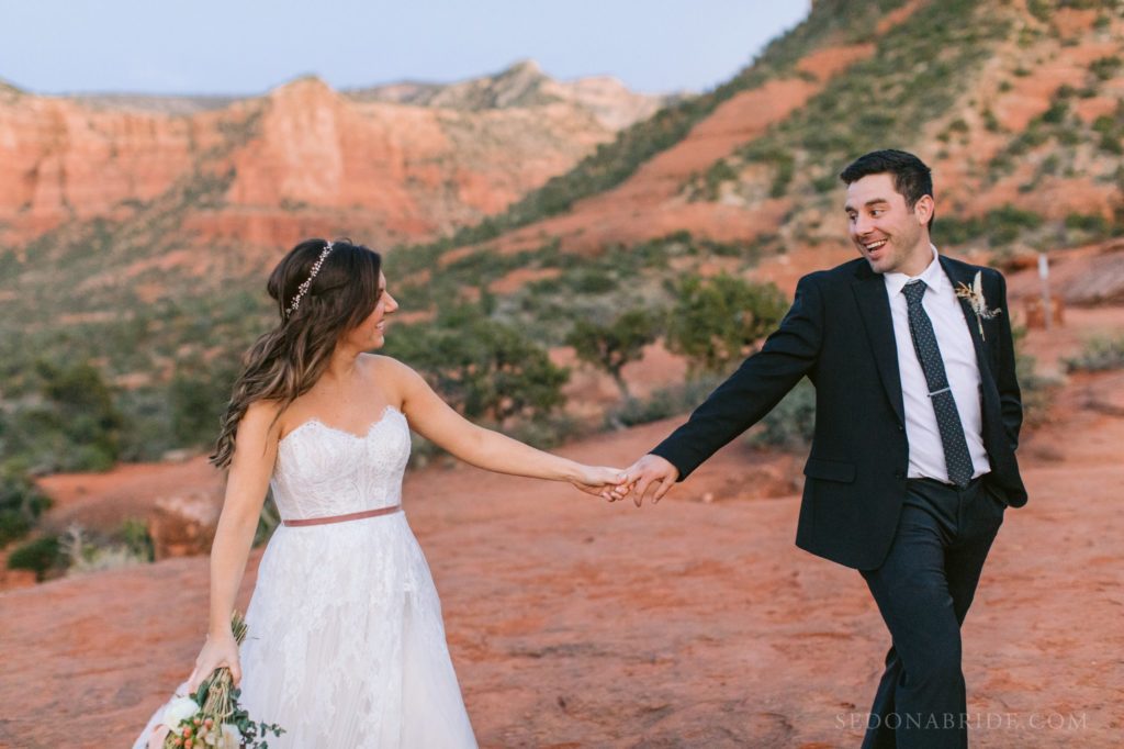 Sedona elopement at Bell Rock 